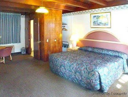 Cloverdale Oaks Inn Zimmer foto